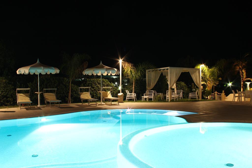 Blu Tropical Resort Zambrone Bagian luar foto
