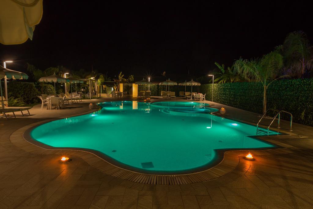 Blu Tropical Resort Zambrone Bagian luar foto