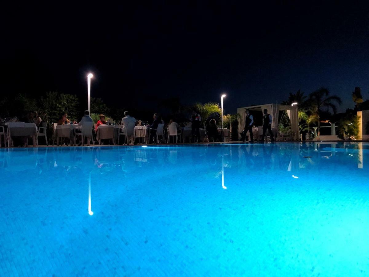 Blu Tropical Resort Zambrone Bagian luar foto